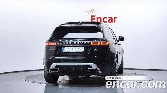 Land Rover Range Rover Velar 2021 — ფოტო 4/20