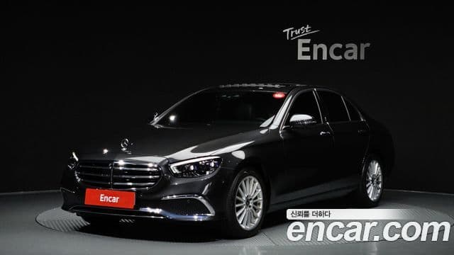 Mercedes-Benz E-Class 2022 — ფოტო 1/20