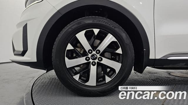 Kia Sorento 2021 — фото 5 из 20