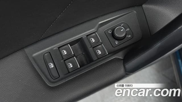 Volkswagen Tiguan 2021 — ფოტო 18/20