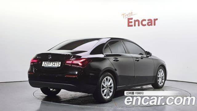 Mercedes-Benz A-Class 2020 — Фото 2/20