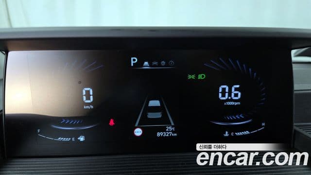 Hyundai Staria 2021 — ფოტო 7/20