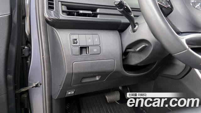 Hyundai Staria 2021 — ფოტო 16/20