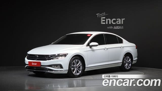Volkswagen Passat GT 2022 — Şəkil 1/20
