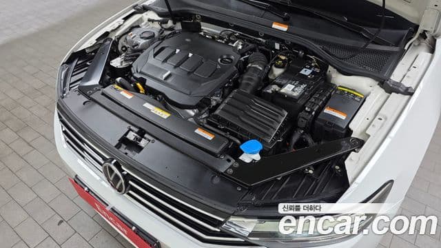 Volkswagen Passat GT 2022 — Şəkil 6/20