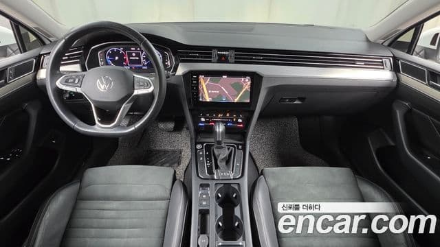 Volkswagen Passat GT 2022 — Şəkil 7/20