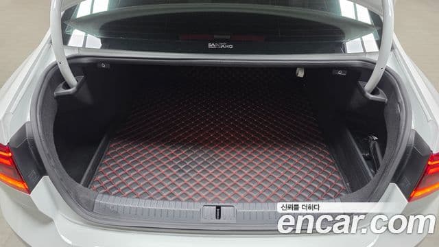 Volkswagen Passat GT 2022 — Şəkil 16/20