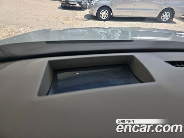 Kia Carnival 2024 — Şəkil 9/17