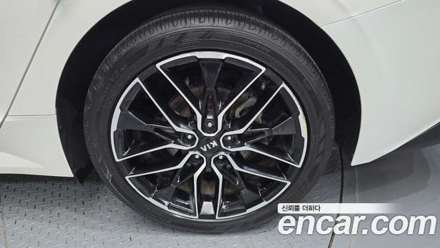 Kia K5 2020 — Şəkil 27/30