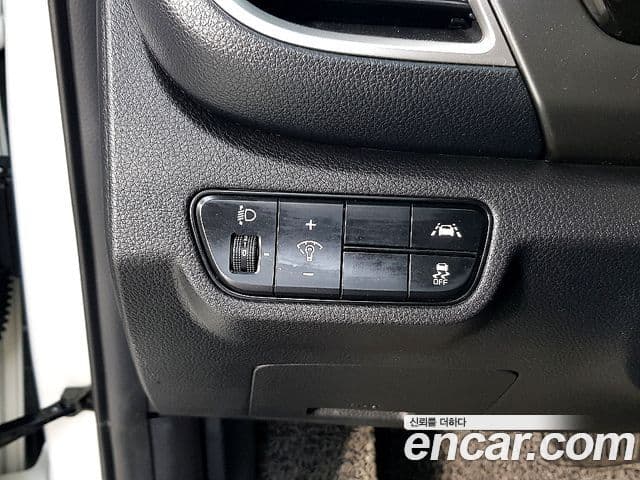 Kia Seltos 2022 — Şəkil 13/20