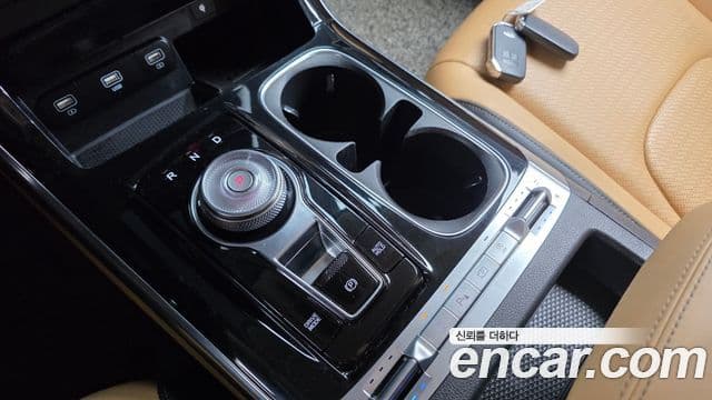 Kia Carnival 2021 — ფოტო 9/20