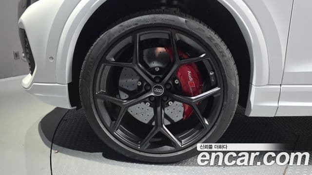 Audi RSQ8 2025 — Photo 14/20