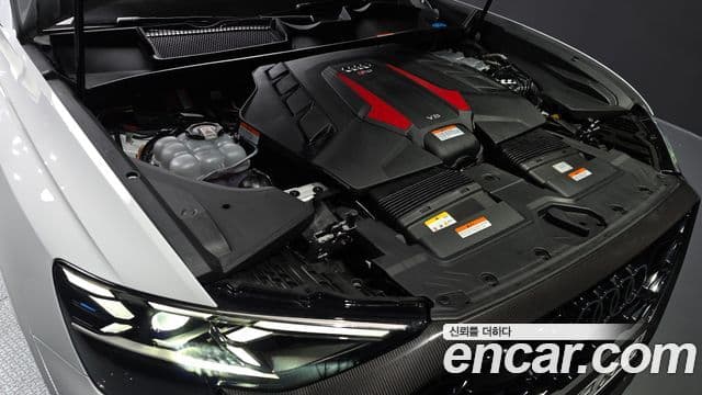 Audi RSQ8 2025 — Photo 18/20