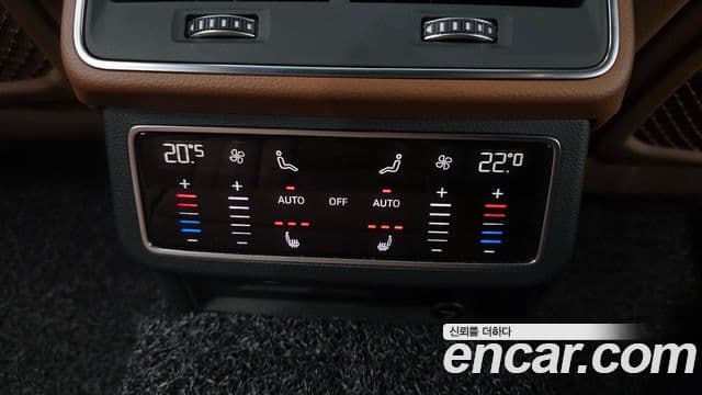 Audi A6 2022 — ფოტო 18/20