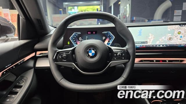 BMW 5 Series 2025 — Фото 13/20