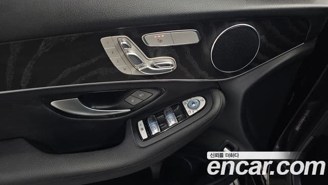 Mercedes-Benz GLC-Class 2019 — ფოტო 16/20