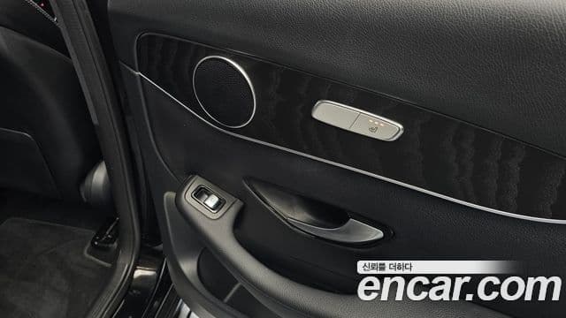 Mercedes-Benz GLC-Class 2019 — ფოტო 19/20