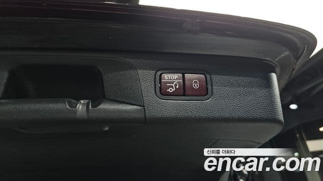 Mercedes-Benz GLC-Class 2019 — Photo 30/35