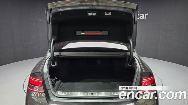 Genesis G90 2022 — Photo 4/30