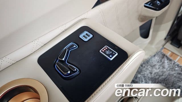Kia Carnival 2020 — Фото 15/20