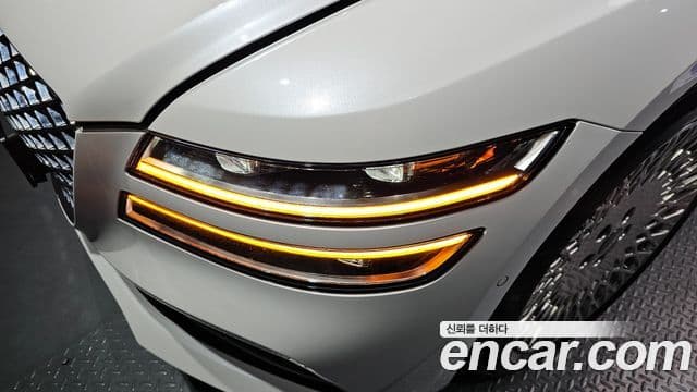 Genesis G80 2021 — Photo 15/33