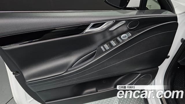 Genesis G80 2021 — Photo 31/33