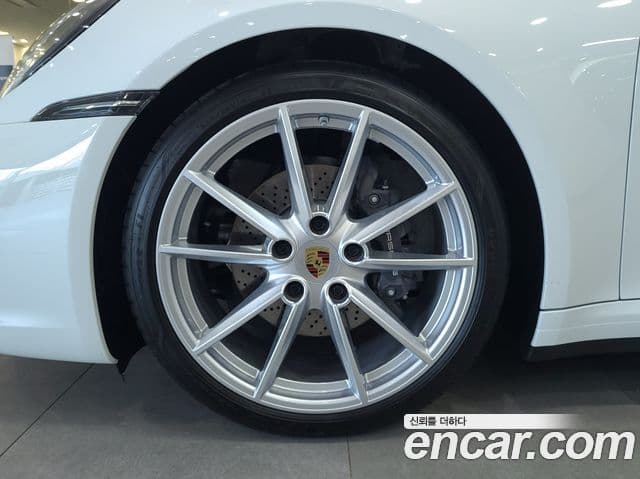 Porsche 911 2024 — Photo 3/20