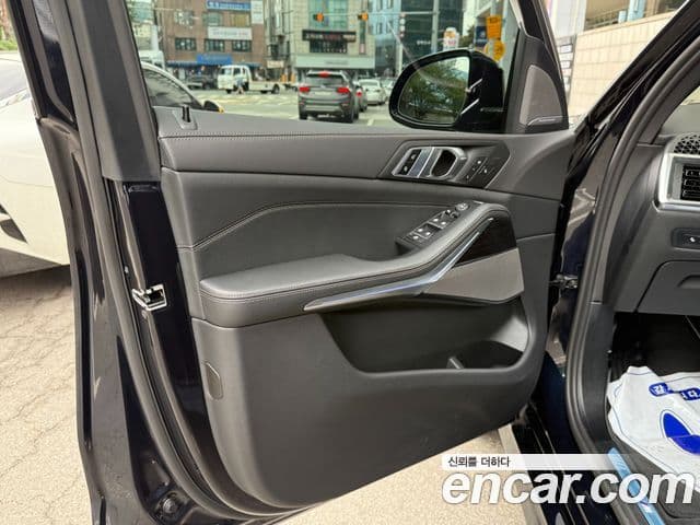 BMW X5 2025 — ფოტო 18/20