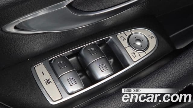 Mercedes-Benz E-Class 2018 — Фото 19/20