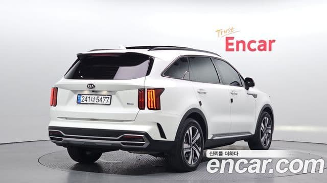Kia Sorento 2021 — Фото 2/20