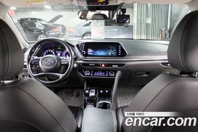 Hyundai Sonata 2019 — ფოტო 8/20