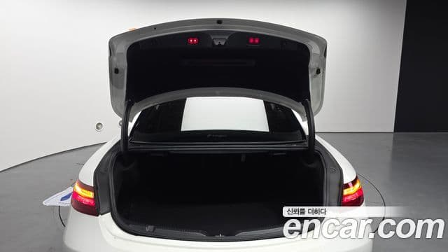 Mercedes-Benz E-Class 2018 — Şəkil 20/20