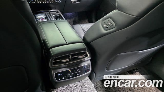 Genesis G80 2020 — Şəkil 38/39