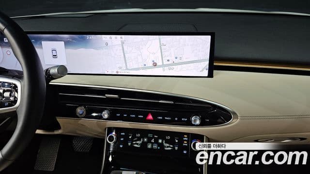 Genesis GV70 2024 — ფოტო 13/20