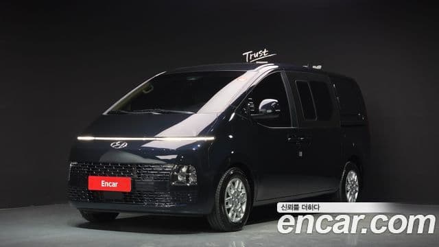 Hyundai Staria 2022 — Фото 1/20