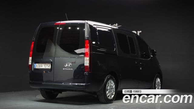 Hyundai Staria 2022 — Фото 2/20