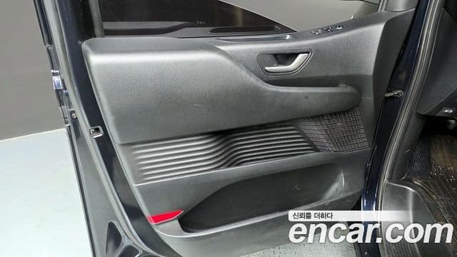 Hyundai Staria 2022 — Photo 32/32