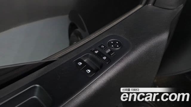 Hyundai Staria 2022 — Photo 7/32