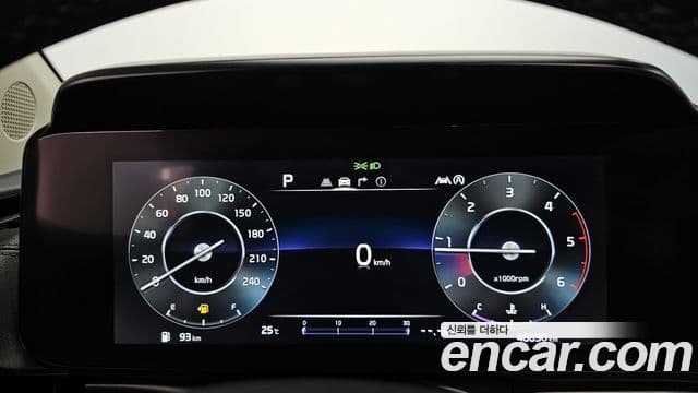 Kia Carnival 2022 — ფოტო 8/20