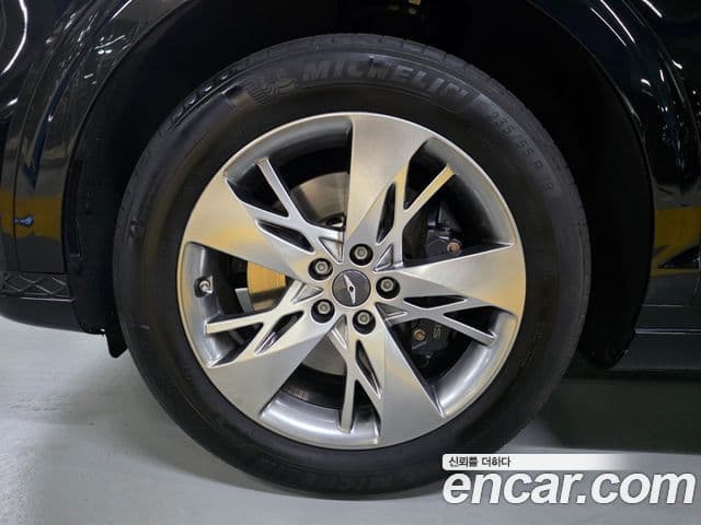 Genesis GV70 2022 — Şəkil 19/20