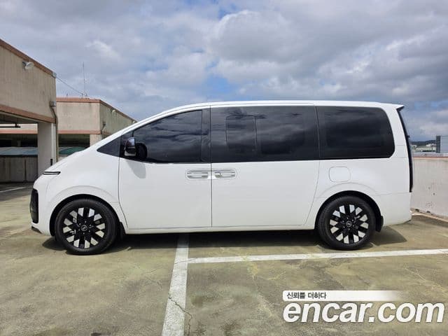 Hyundai Staria 2025 — Şəkil 2/19
