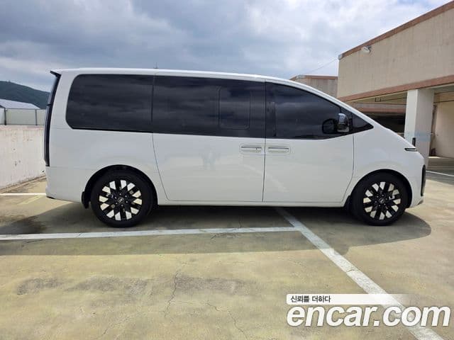 Hyundai Staria 2025 — Şəkil 5/19