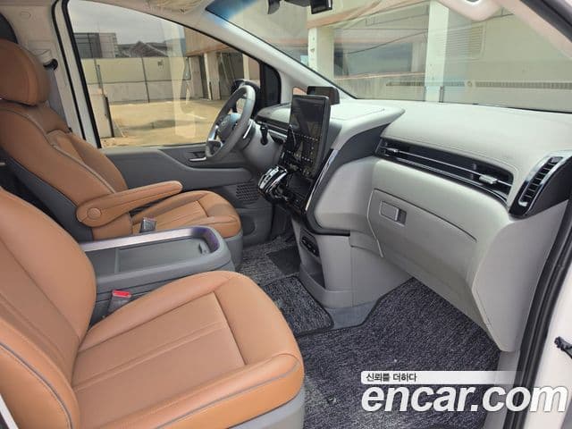 Hyundai Staria 2025 — Şəkil 6/19