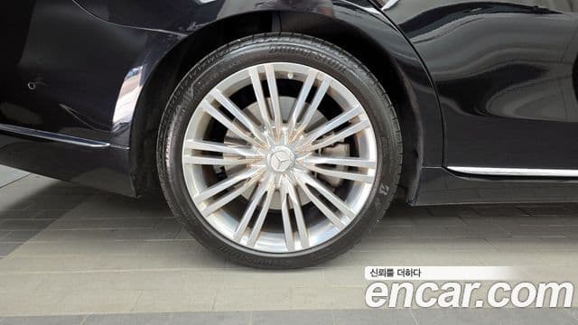 Mercedes-Benz S-Class 2023 — Фото 5/20