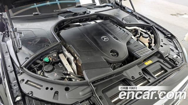 Mercedes-Benz S-Class 2023 — Фото 6/20