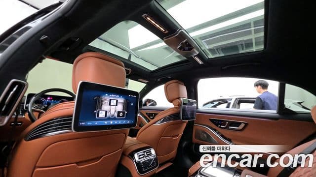 Mercedes-Benz S-Class 2023 — Фото 18/20