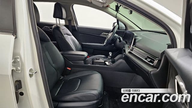 Kia Sportage 2021 — ფოტო 11/20
