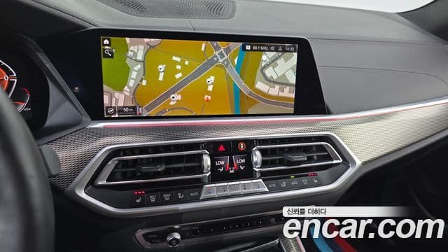 BMW X5 2022 — ფოტო 18/20