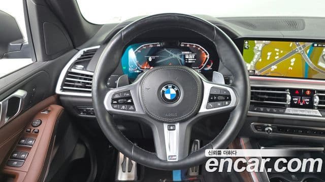 BMW X5 2022 — ფოტო 13/20