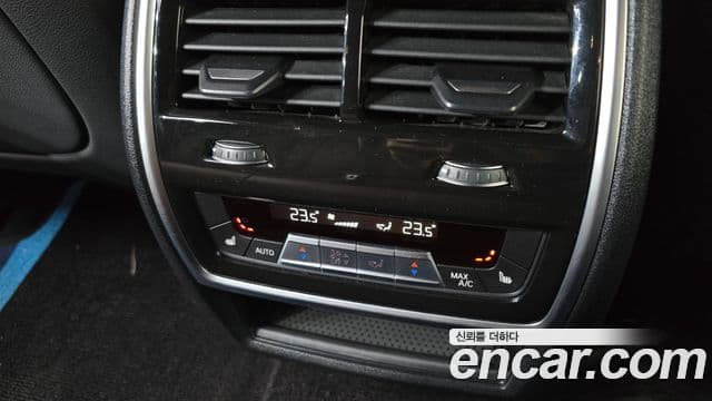 BMW X5 2022 — ფოტო 7/20